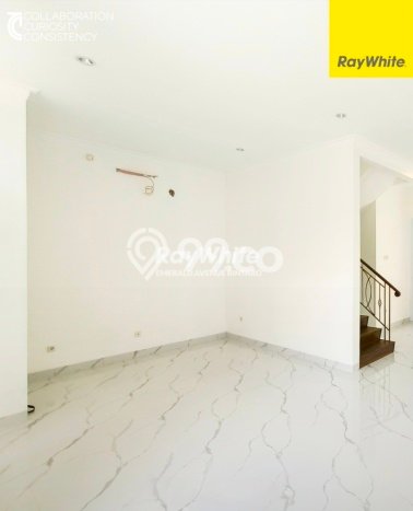 Jual Rumah Luas Elegan Dengan View Eksklusif di Bintaro, Tangerang Selatan Jual Rumah Luas Elegan Dengan View Eksklusif di Bintaro, Tangerang Selatan