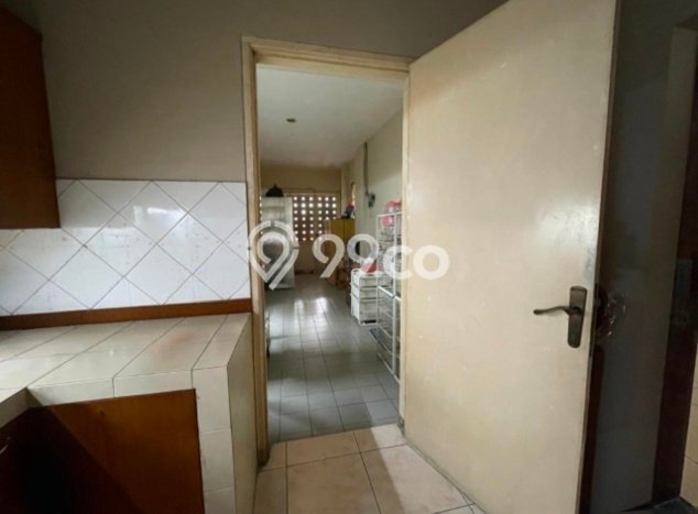 Rumah Mewah LB 244m2 Siap Huni Desain Elegan di Bintaro, Tangerang Selatan Rumah Mewah LB 244m2 Siap Huni Desain Elegan di Bintaro, Tangerang Selatan