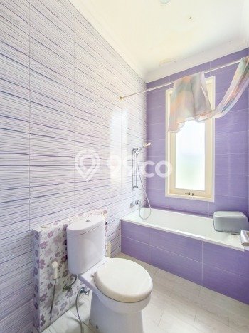 Rumah Elit LB 300m2 Siap Huni Desain Elegan di Bintaro, Tangerang Selatan Rumah Elit LB 300m2 Siap Huni Desain Elegan di Bintaro, Tangerang Selatan