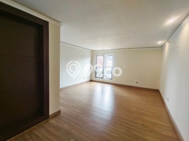 Dijual Rumah Luas Megah Dengan View Eksklusif di Pondok Indah, Jakarta Selatan Dijual Rumah Luas Megah Dengan View Eksklusif di Pondok Indah, Jakarta Selatan
