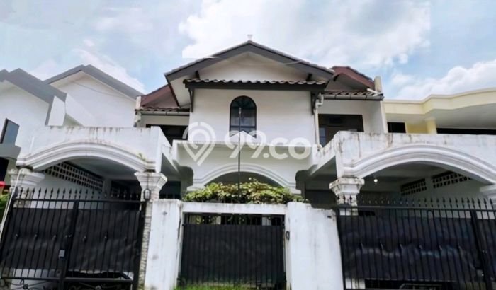 Ready to Use! Luxury House LT 180m2 Desain Elegan di Bintaro Ready to Use! Luxury House LT 180m2 Desain Elegan di Bintaro