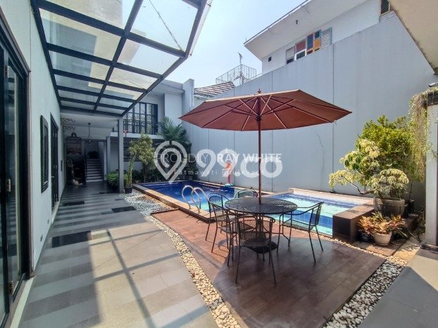 Ready to Use! Premium House LT 487m2 Desain Modern di Lebak Bulus Ready to Use! Premium House LT 487m2 Desain Modern di Lebak Bulus