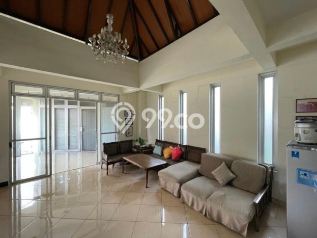 Rumah Elit Modern Tanpa Renovasi di Lebak Bulus Jakarta Selatan Rumah Elit Modern Tanpa Renovasi di Lebak Bulus Jakarta Selatan