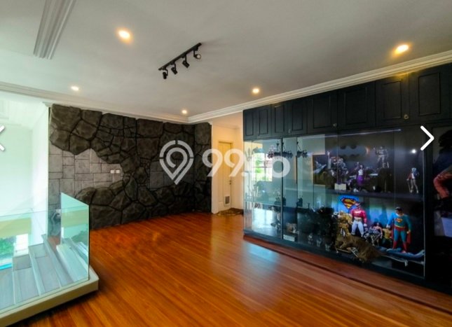 Ready to Use! Premium House LT 354m2 Desain Elegan di Bintaro Ready to Use! Premium House LT 354m2 Desain Elegan di Bintaro