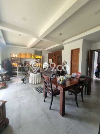 Hunian Mewah LB 180m2 Siap Huni Desain Elegan di Bintaro, Tangerang Selatan Hunian Mewah LB 180m2 Siap Huni Desain Elegan di Bintaro, Tangerang Selatan