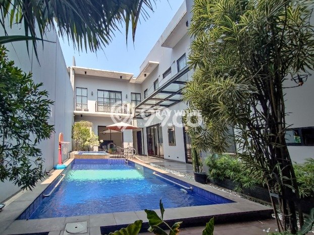 Ready to Use! Premium House LT 487m2 Desain Modern di Lebak Bulus Ready to Use! Premium House LT 487m2 Desain Modern di Lebak Bulus