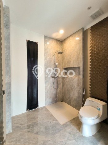 Hunian Elit LB 250m2 Siap Huni Desain Elegan di Bintaro, Tangerang Selatan Hunian Elit LB 250m2 Siap Huni Desain Elegan di Bintaro, Tangerang Selatan