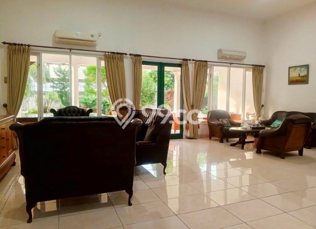 Jual Rumah Mewah Elegan Dengan View Eksklusif di Pondok Indah, Jakarta Selatan Jual Rumah Mewah Elegan Dengan View Eksklusif di Pondok Indah, Jakarta Selatan