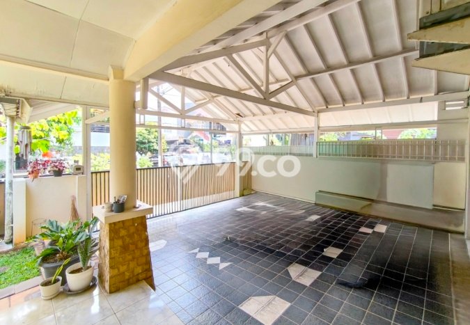 Rumah Elit Modern Tanpa Renovasi di Bintaro Tangerang Selatan Rumah Elit Modern Tanpa Renovasi di Bintaro Tangerang Selatan