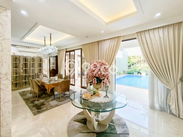 Jual Rumah Mewah Megah Dengan View Eksklusif di Bintaro, Tangerang Selatan Jual Rumah Mewah Megah Dengan View Eksklusif di Bintaro, Tangerang Selatan