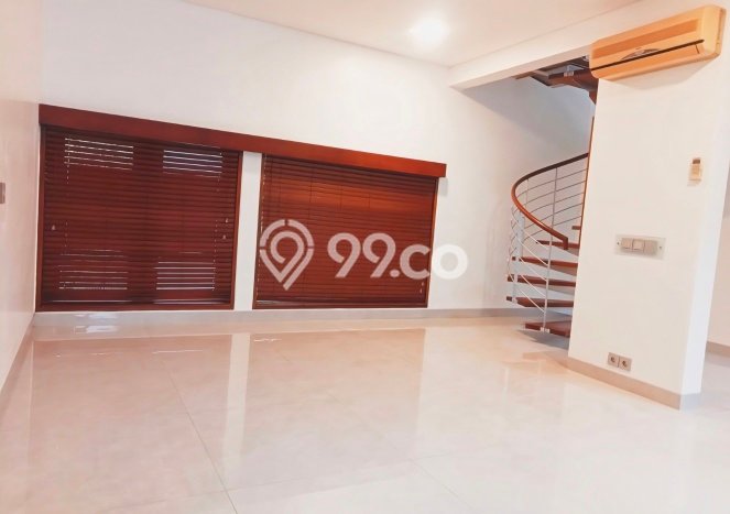 Rumah Elit Modern Siap Huni di Pondok Indah Jakarta Selatan Rumah Elit Modern Siap Huni di Pondok Indah Jakarta Selatan