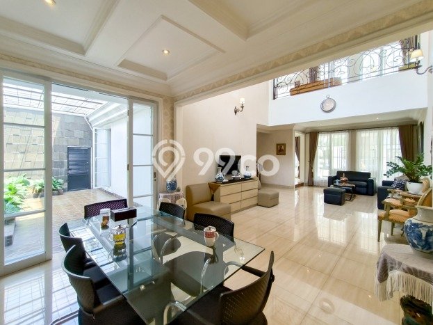 Jual Rumah Mewah Megah Dengan View Eksklusif di Bintaro, Tangerang Selatan Jual Rumah Mewah Megah Dengan View Eksklusif di Bintaro, Tangerang Selatan
