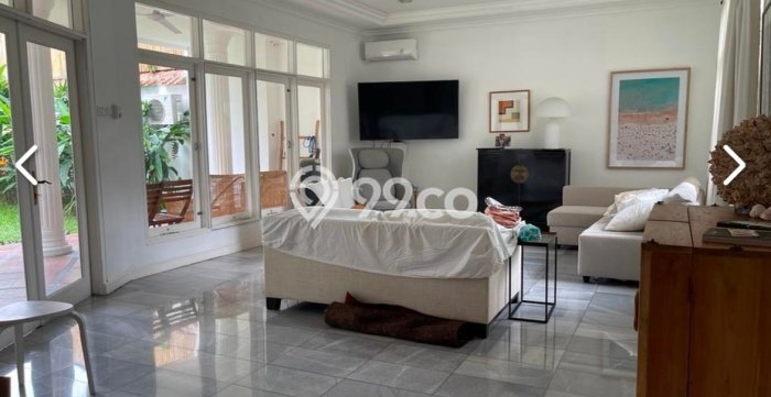 Rumah Elit Modern Tanpa Renovasi di Gandaria Jakarta Selatan Rumah Elit Modern Tanpa Renovasi di Gandaria Jakarta Selatan