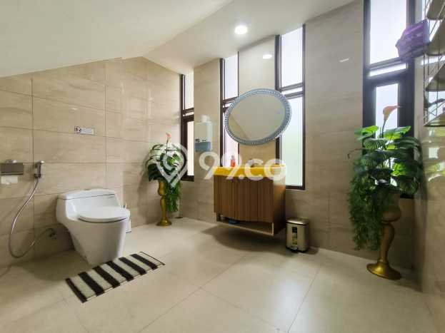 Jual Rumah Mewah Megah Dengan View Eksklusif di Bintaro, Tangerang Selatan Jual Rumah Mewah Megah Dengan View Eksklusif di Bintaro, Tangerang Selatan