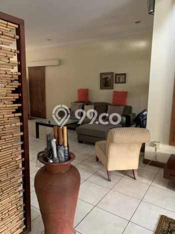 Rumah Mewah LB 244m2 Siap Huni Desain Elegan di Bintaro, Tangerang Selatan Rumah Mewah LB 244m2 Siap Huni Desain Elegan di Bintaro, Tangerang Selatan