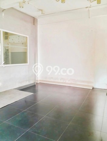 Unit Komersial Dijual di Jakarta Selatan LT 1521m2 & LB 3000m2 Unit Komersial Dijual di Jakarta Selatan LT 1521m2 & LB 3000m2