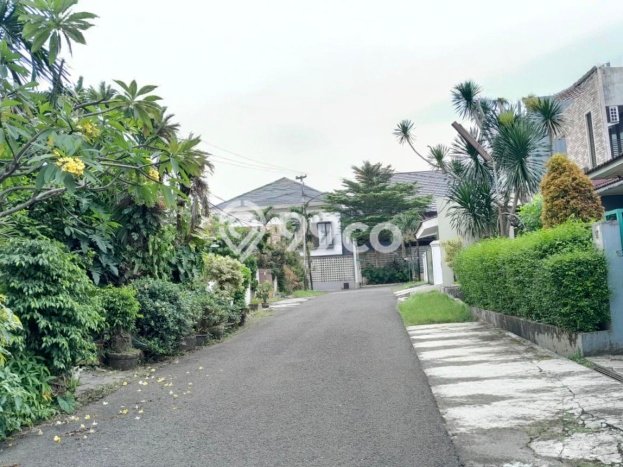 Ready to Use! Premium House LT 385m2 Desain Elegan di Pondok Pinang Ready to Use! Premium House LT 385m2 Desain Elegan di Pondok Pinang