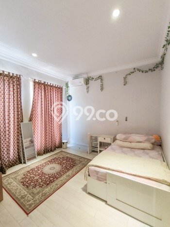Rumah Elit LB 300m2 Siap Huni Desain Elegan di Bintaro, Tangerang Selatan Rumah Elit LB 300m2 Siap Huni Desain Elegan di Bintaro, Tangerang Selatan
