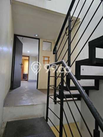 Ready to Use! Luxury House LT 221m2 Desain Elegan di Pondok Pinang Ready to Use! Luxury House LT 221m2 Desain Elegan di Pondok Pinang