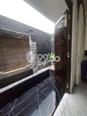 Rumah Eksklusif Dijual LT 200m2 di Cakung, Jakarta Timur Rumah Eksklusif Dijual LT 200m2 di Cakung, Jakarta Timur