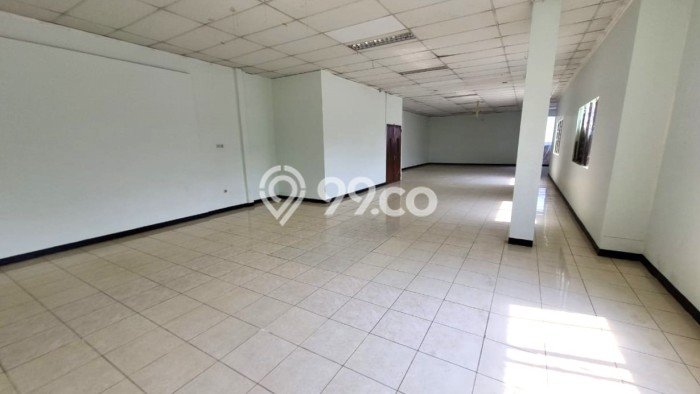 Gudang Komersial Disewakan di Karawaci Tangerang Luas 1250m2 Gudang Komersial Disewakan di Karawaci Tangerang Luas 1250m2