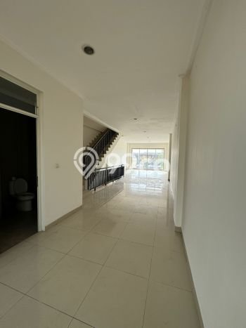 Ruko Dijual Lokasi Emas di Pantai Indah Kapuk Luas 330m2 Ruko Dijual Lokasi Emas di Pantai Indah Kapuk Luas 330m2