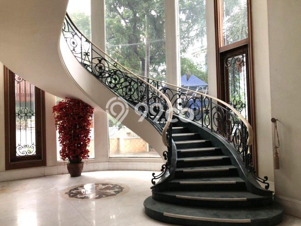 For Sale! Luxury House LT 546m2 Desain Elegan di Pantai Indah Kapuk For Sale! Luxury House LT 546m2 Desain Elegan di Pantai Indah Kapuk