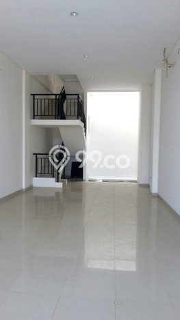 Ruko Dijual di Prime Area Jakarta Timur Luas 225m2 Ruko Dijual di Prime Area Jakarta Timur Luas 225m2