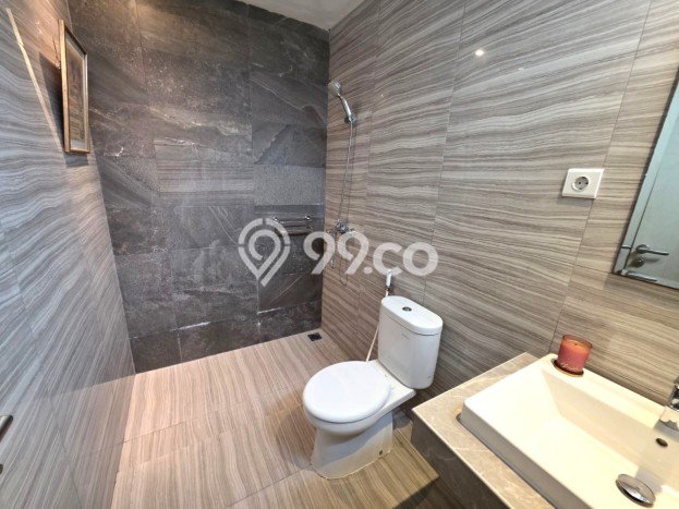 Disewakan! Rumah 3 Kamar Tidur &
4 Kamar Mandi di Jakarta Garden City, Jakarta Timur Disewakan! Rumah 3 Kamar Tidur &
4 Kamar Mandi di Jakarta Garden City, Jakarta Timur