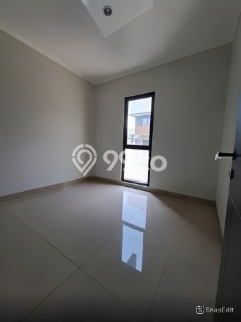 For Sale Hunian Rumah Terawat 3 Kamar di Summarecon Crown Gading, Bekasi For Sale Hunian Rumah Terawat 3 Kamar di Summarecon Crown Gading, Bekasi