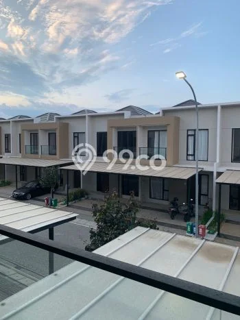 Disewakan! Rumah 3 Kamar Tidur &
3 Kamar Mandi di Pantai Indah Kapuk 2, Jakarta Utara Disewakan! Rumah 3 Kamar Tidur &
3 Kamar Mandi di Pantai Indah Kapuk 2, Jakarta Utara