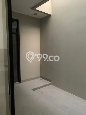 Disewakan! Rumah 3 Kamar Tidur &
3 Kamar Mandi di Pantai Indah Kapuk 2, Jakarta Utara Disewakan! Rumah 3 Kamar Tidur &
3 Kamar Mandi di Pantai Indah Kapuk 2, Jakarta Utara