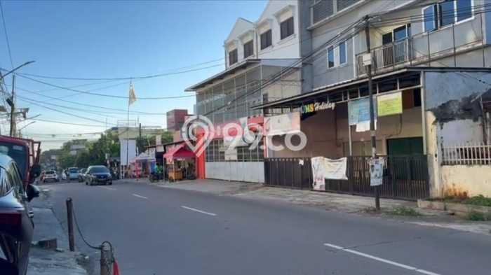 Jual Rumah Strategis Bagus Punya 6 KT di Karawaci Tangerang SHM Jual Rumah Strategis Bagus Punya 6 KT di Karawaci Tangerang SHM