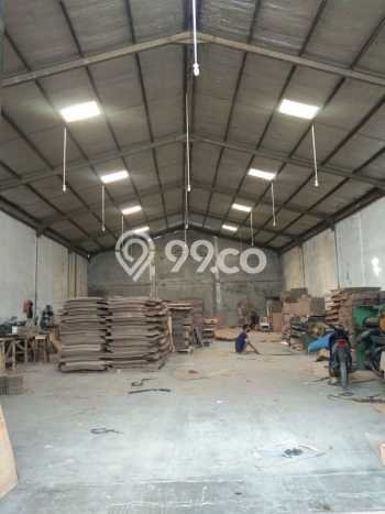 Gudang Area Komersial di Dadap, Luas 550m², Jalan Utama Gudang Area Komersial di Dadap, Luas 550m², Jalan Utama