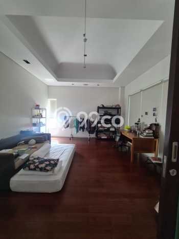 Hunian Apartemen Eksklusif untuk Dijual di Jakarta Utara dengan 4 BR & 4 Kamar Mandi Hunian Apartemen Eksklusif untuk Dijual di Jakarta Utara dengan 4 BR & 4 Kamar Mandi