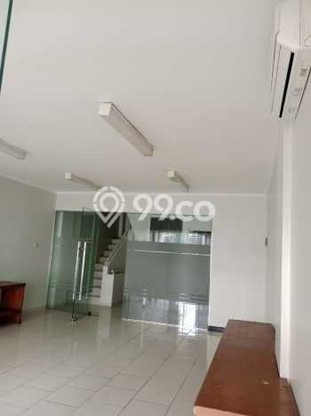 Ruko Dijual di Prime Area Jakarta Barat Luas 88m2 Ruko Dijual di Prime Area Jakarta Barat Luas 88m2