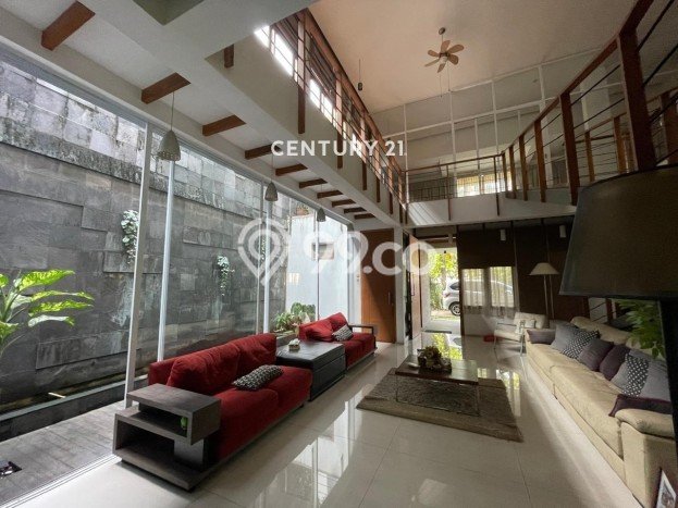 Rumah Luxury Modern Tanpa Renovasi di Petukangan Jakarta Selatan Rumah Luxury Modern Tanpa Renovasi di Petukangan Jakarta Selatan