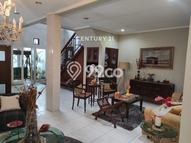 Siap Huni Rumah Mewah 4 Kamar di Kebayoran Lama Dekat ke Mana Pun Siap Huni Rumah Mewah 4 Kamar di Kebayoran Lama Dekat ke Mana Pun