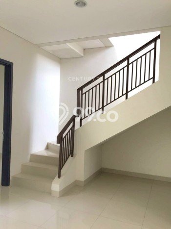 Hunian Mewah LB 130m2 Siap Pakai Desain Elegan di BSD City, Tangerang Hunian Mewah LB 130m2 Siap Pakai Desain Elegan di BSD City, Tangerang