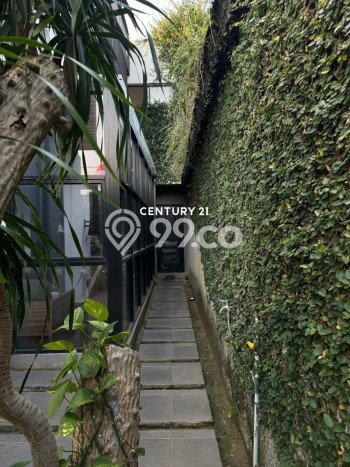 Rumah Elit LB 255m2 Siap Huni Desain Elegan di Cirendeu, Jakarta Selatan Rumah Elit LB 255m2 Siap Huni Desain Elegan di Cirendeu, Jakarta Selatan