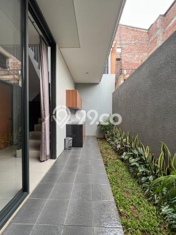 Rumah Modern Cantik 3 Kamar Bisa Langsung Pindah di Ciputat Rumah Modern Cantik 3 Kamar Bisa Langsung Pindah di Ciputat