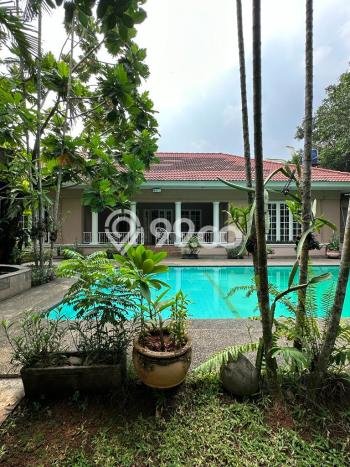 Hunian Eksklusif Siap Huni LT 2120m2 di Ciputat, Tangerang Selatan Hunian Eksklusif Siap Huni LT 2120m2 di Ciputat, Tangerang Selatan