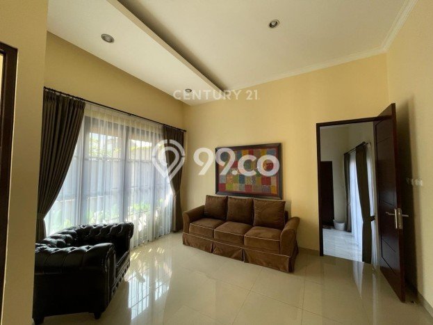 Rumah Mewah LB 180m2 Siap Huni Desain Elegan di Bintaro, Tangerang Selatan Rumah Mewah LB 180m2 Siap Huni Desain Elegan di Bintaro, Tangerang Selatan