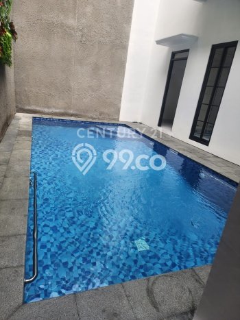 Hunian Mewah LB 400m2 Siap Pakai Desain Elegan di Pondok Indah, Jakarta Selatan Hunian Mewah LB 400m2 Siap Pakai Desain Elegan di Pondok Indah, Jakarta Selatan