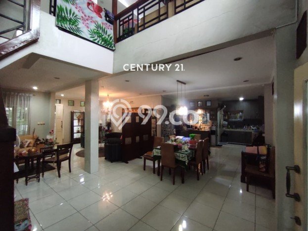 Siap Huni Rumah Mewah 4 Kamar di Kebayoran Lama Dekat ke Mana Pun Siap Huni Rumah Mewah 4 Kamar di Kebayoran Lama Dekat ke Mana Pun
