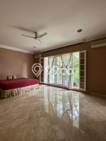 Hunian Eksklusif Siap Huni LT 2120m2 di Ciputat, Tangerang Selatan Hunian Eksklusif Siap Huni LT 2120m2 di Ciputat, Tangerang Selatan
