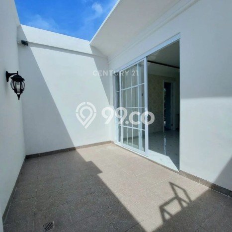 For Sale! Luxury House LT 225m2 Desain Elegan di Bintaro For Sale! Luxury House LT 225m2 Desain Elegan di Bintaro