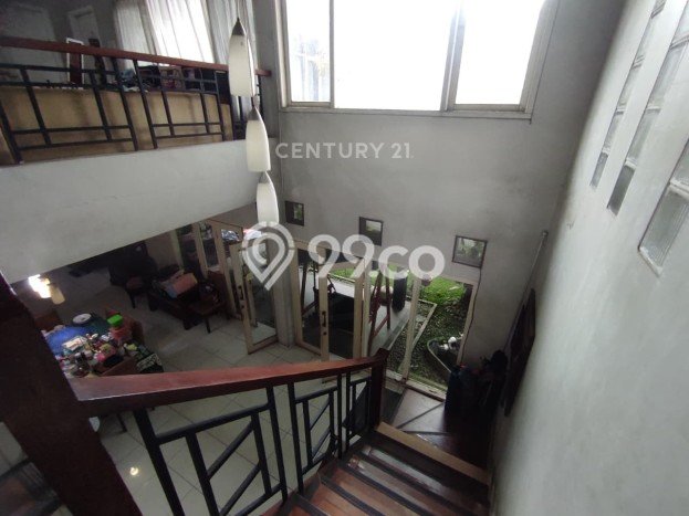 Siap Huni Rumah Mewah 4 Kamar di Kebayoran Lama Dekat ke Mana Pun Siap Huni Rumah Mewah 4 Kamar di Kebayoran Lama Dekat ke Mana Pun