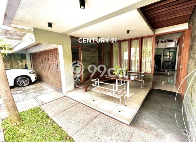 Rumah Luxury Modern Tanpa Renovasi di Petukangan Jakarta Selatan Rumah Luxury Modern Tanpa Renovasi di Petukangan Jakarta Selatan
