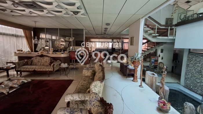 Rumah Eksklusif Dijual LT 891m2 di Kebayoran Lama, Jakarta Selatan Rumah Eksklusif Dijual LT 891m2 di Kebayoran Lama, Jakarta Selatan